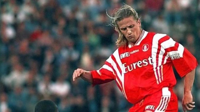 Cầu thủ Emmanuel Petit - Gã đấu sĩ hào hoa của bóng đá Pháp